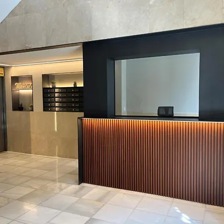 Apartment Feelathome Center