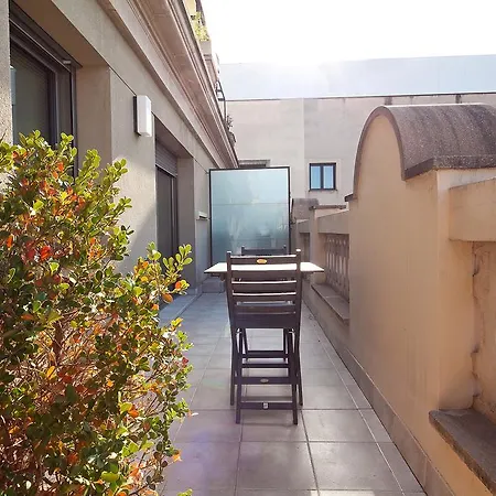 דירה Feelathome Center *